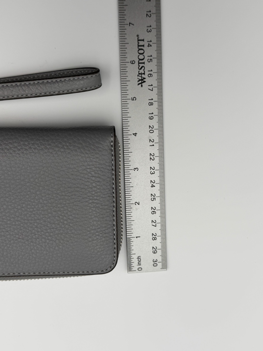 Coach New York Pebbled Leather Zip Around Wristlet Wallet Gray Silver Hardware - Picture 4 of 9